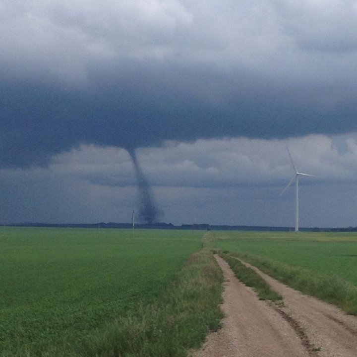 IN PHOTOS: Tornadoes touch down in southwestern Manitoba - Winnipeg ...