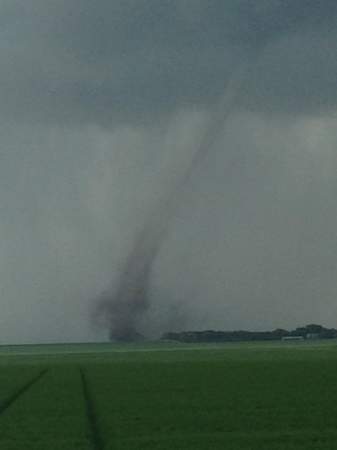 IN PHOTOS: Tornadoes touch down in southwestern Manitoba - Winnipeg ...