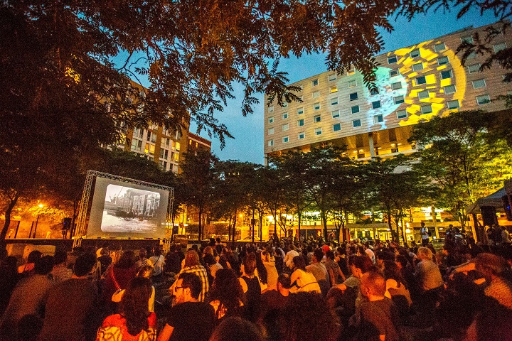 Cinéma urbain à la belle étoile