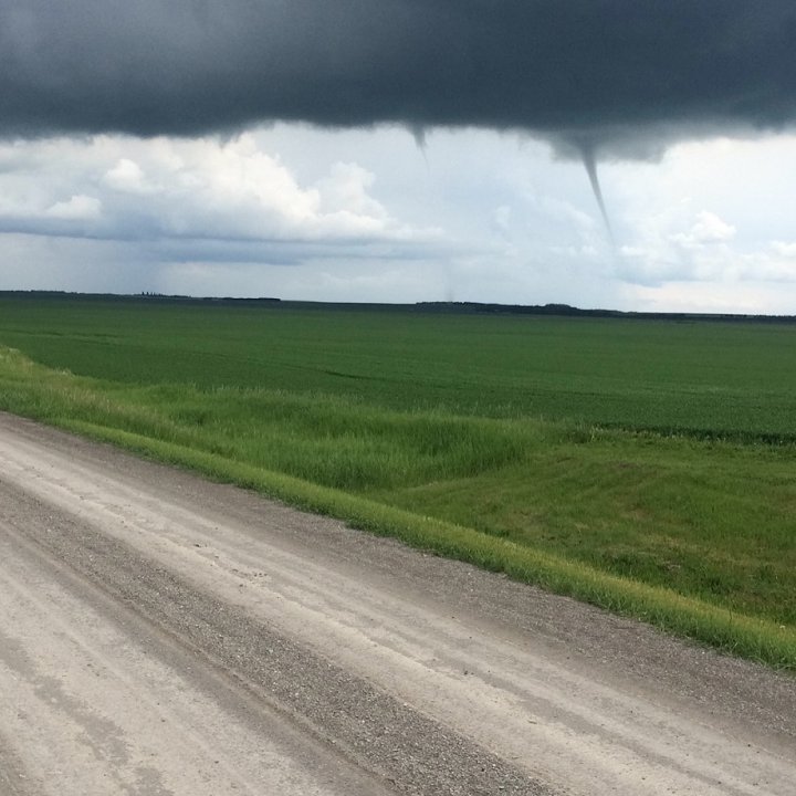 IN PHOTOS: Tornadoes touch down in southwestern Manitoba - Winnipeg ...