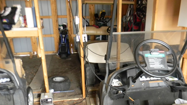 Thieves make off with high-end gold clubs after break-in at Unity, Sask. golf course.