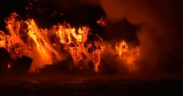 Breathtaking Images Caught On Tape As Lava Flows Into The Ocean National Globalnewsca 5054
