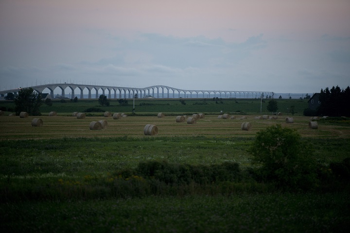 The Confederation bridge is seen near Borden, P.E.I. late Wednesday, August, 14, 2013.   The 1290 meter bridge crosses the Northumberland Strait, connecting Prince Edward Island to the mainland via New Brunswick, the Confederation Bridge May 31, 1997.  THE CANADIAN PRESS/Jonathan Hayward.