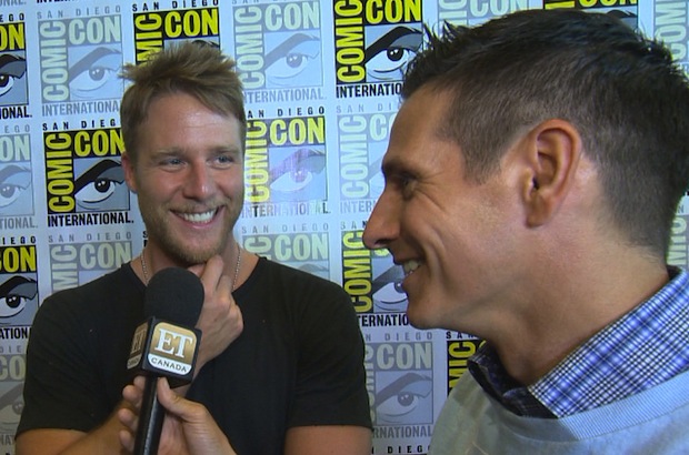 ET Canada’s Rick Campanelli on Comic-Con red carpet with ‘Limitless’ star Jake McDorman - image