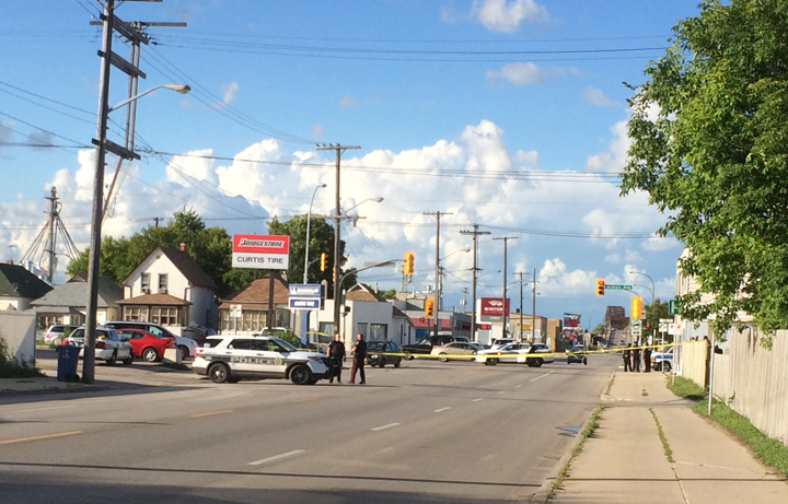 Winnipeg police crash traffic Arlington William
