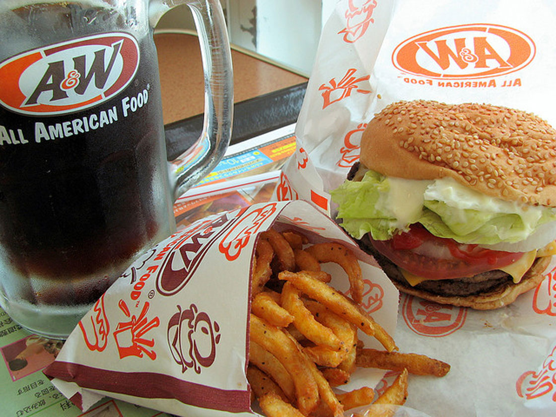 A&W reported a strong jump at established restaurants in the latest quarter.