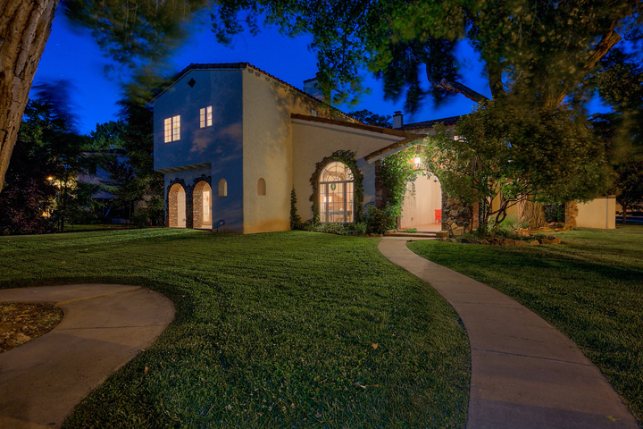 The house from 'Breaking Bad' is for sale.