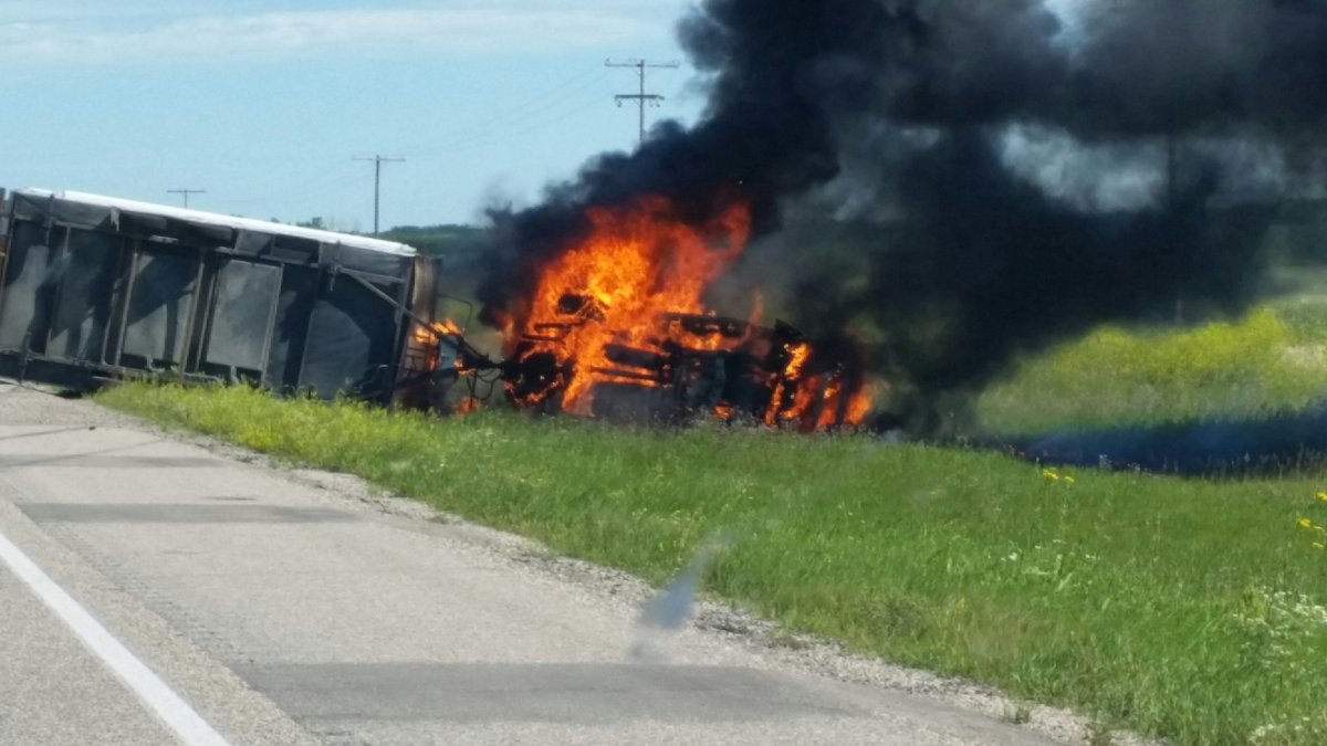 Family escapes fiery highway crash uninjured north of Regina - image