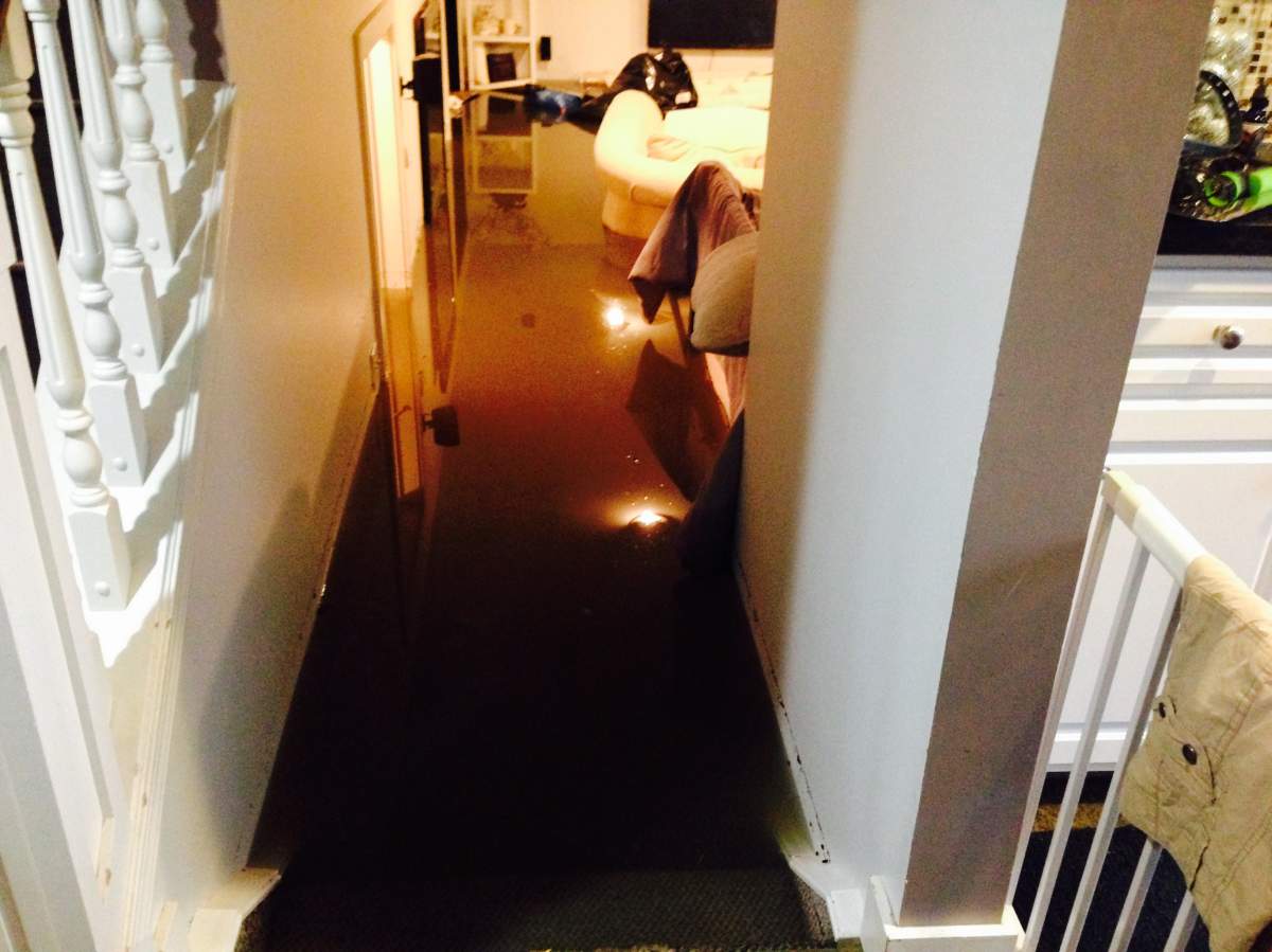 Thunderstorm causes flood in Chestermere, power outages in Calgary - image