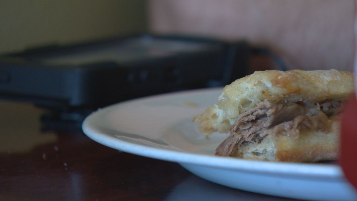 DinnerMode: Stop looking at your smartphone and socialize instead - image