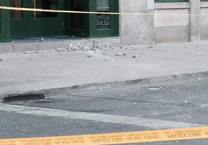 Concrete falls off building near Yonge-Dundas Square - image
