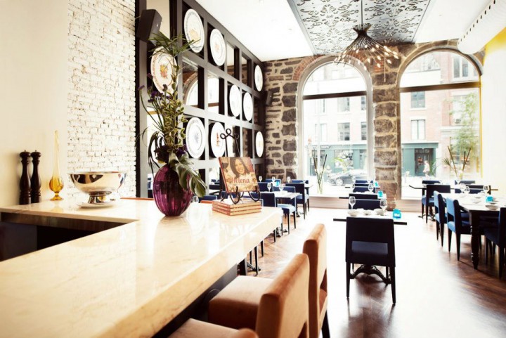 A glimpse inside Helena.