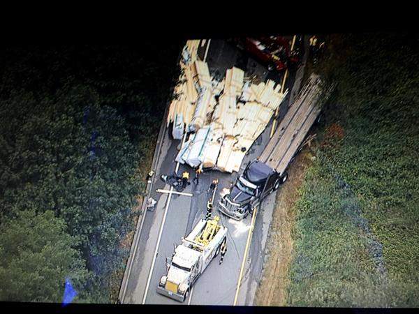 Crash closes Highway 1 westbound on Herrling Island - image