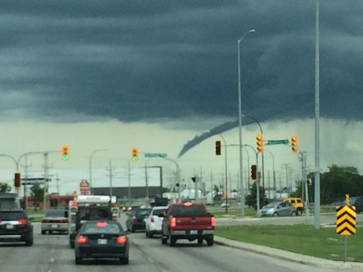 Video, photos funnel cloud spotted in south Winnipeg Winnipeg
