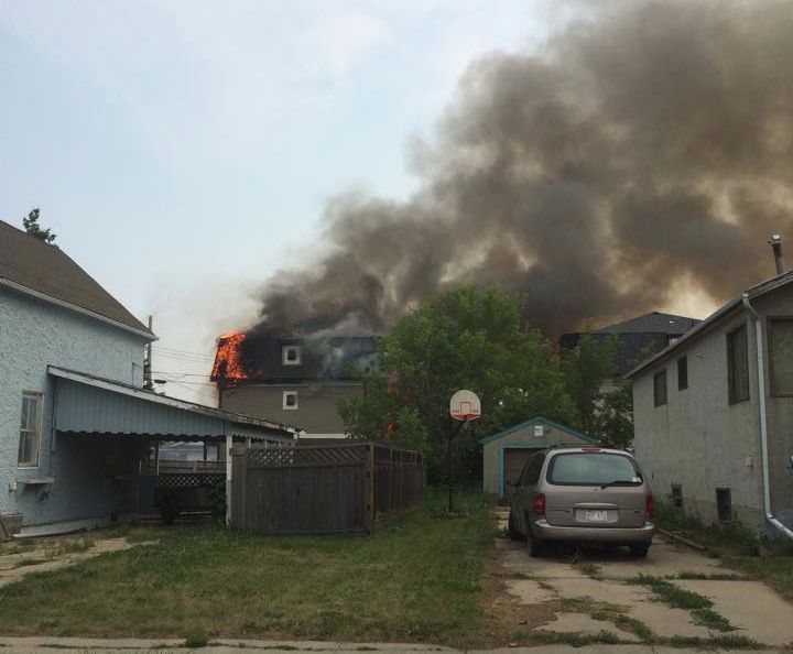 Fire rips through Morinville condo building Edmonton Globalnews.ca