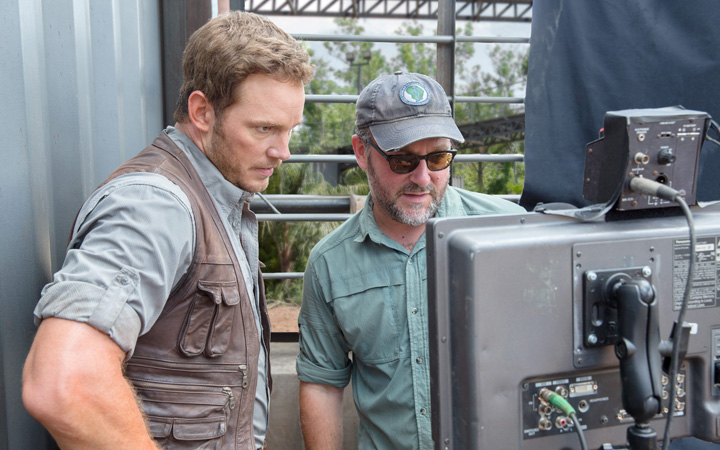 Chris Pratt, director Colin Trevorrow, on set, 2015.