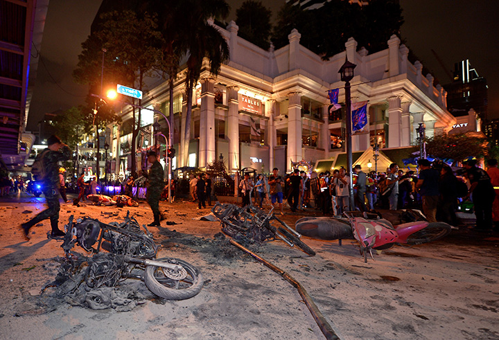 Rush Hour Bangkok Bombing At Busy Shrine Kills 18 Injures 117