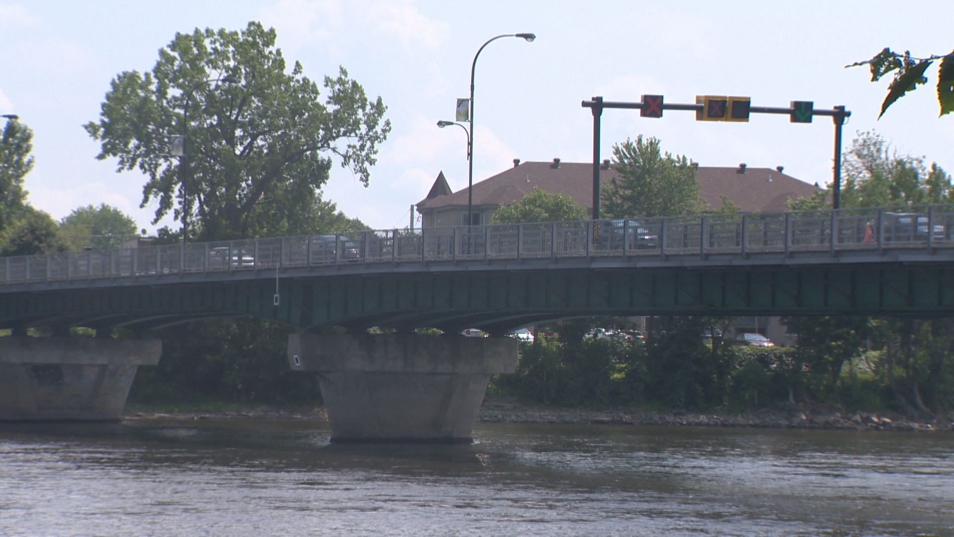 Search Continues For Man Missing Following Rivi Re Des Prairies Boat   Bridge 