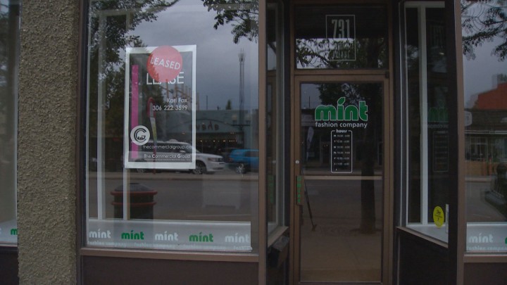 For lease signs a good sign on Broadway Avenue - image