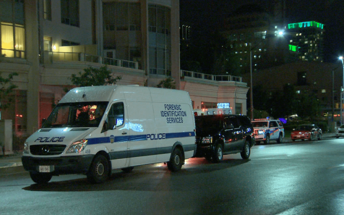 Peel police investigate a shooting in Mississauga on Aug. 2, 2015.