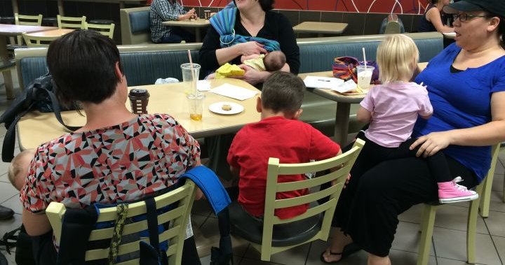 Moms stage breastfeeding sit-in at Lethbridge McDonald’s | Globalnews.ca