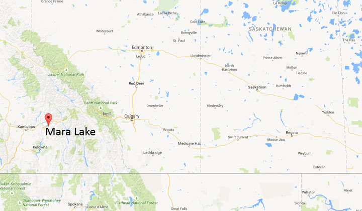 A 24-year-old Saskatchewan man has died after jumping off a houseboat into a B.C. lake.