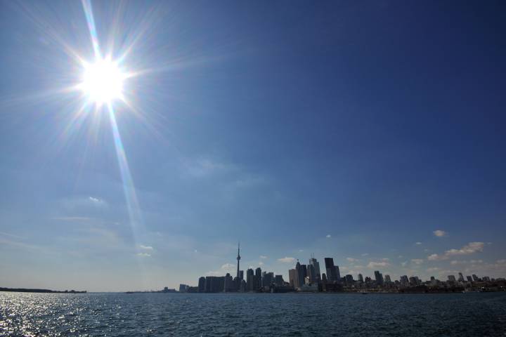 Environment Canada has issued a heat warning for Toronto and southern Ontario.