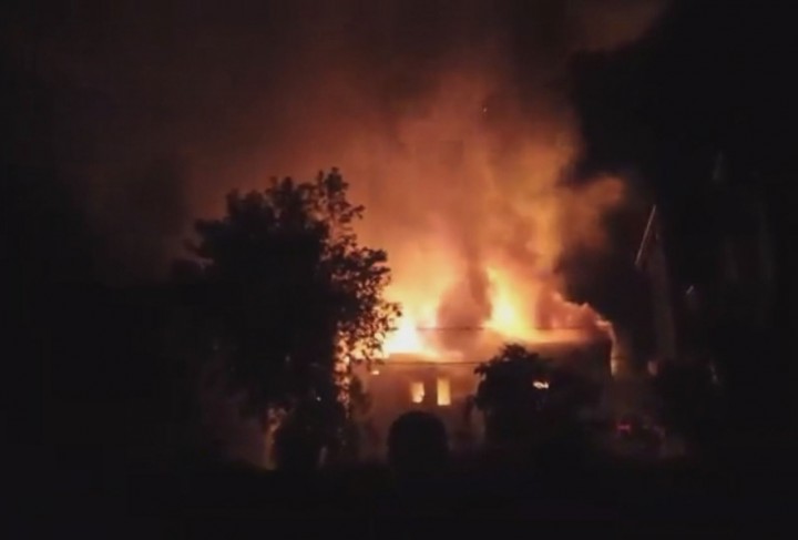 A fire tore through several buildings in downtown Trois-Rivières, Thursday, September 3, 2015.