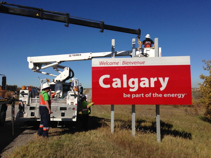 Welcome To Calgary sign