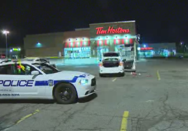 Police investigate a stabbing in Brampton on Oct. 11, 2015.