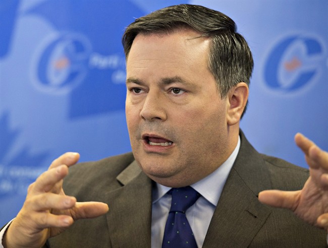 Conservative Party of Canada candidate Jason Kenney speaks at a news conference in Levis, Que., September 28, 2015.