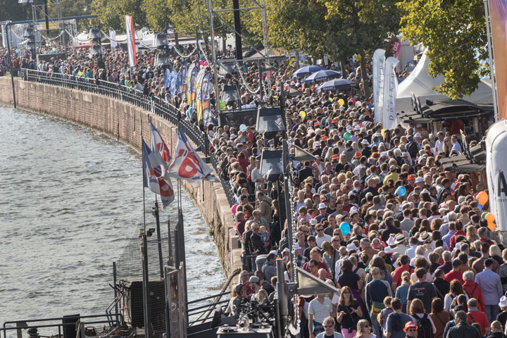 Thousands of people flock to the promenade at the Main river for the celebrations marking the 25th anniversary of the German unification in Frankfurt am Main, Germany, 03 October 2015.