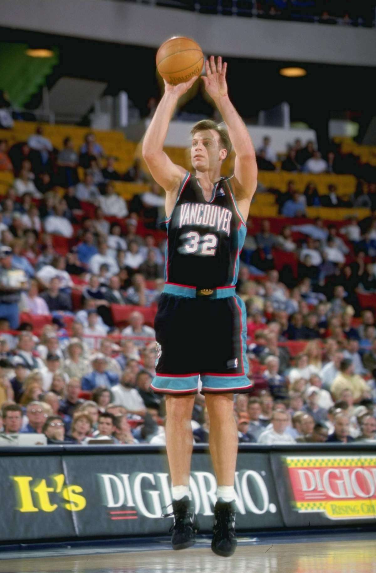 5. Pete Chilcutt (182 games, 1996-1999): A depth forward on the Grizzlies for three seasons, Chilcutt only started one game for the team in three seasons, but become something of a fan favourite…perhaps because he was one of the few players to be with the team for more than two years.