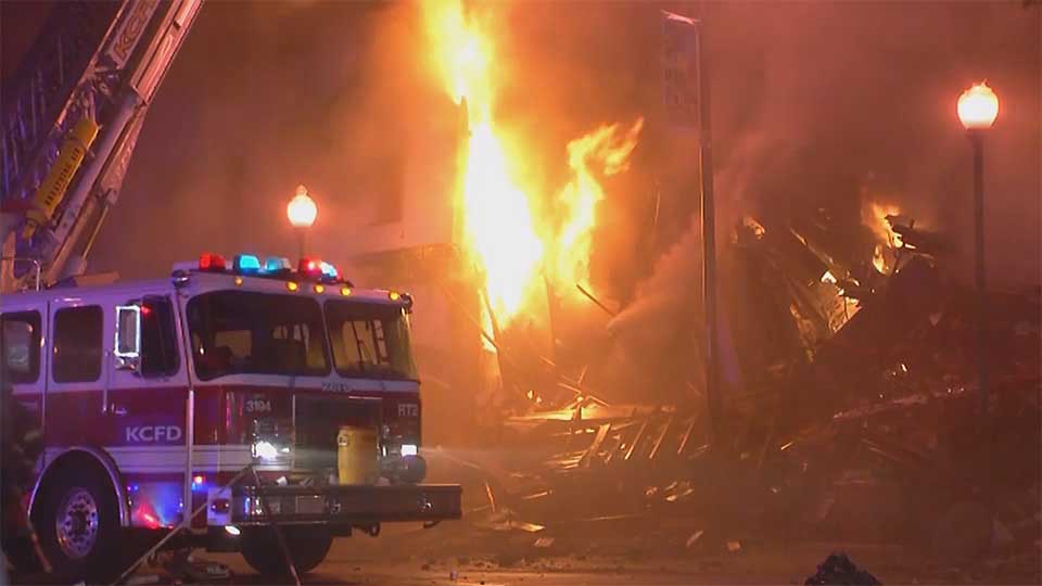 2 firefighters killed while rescuing residents from burning building in ...