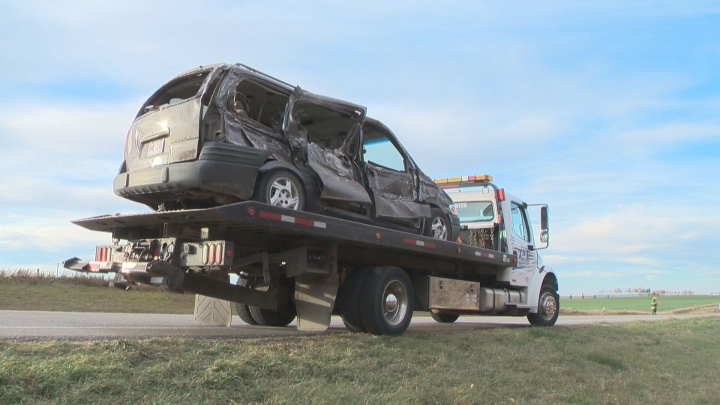 Minivan passenger killed in southern Alberta school bus crash ...