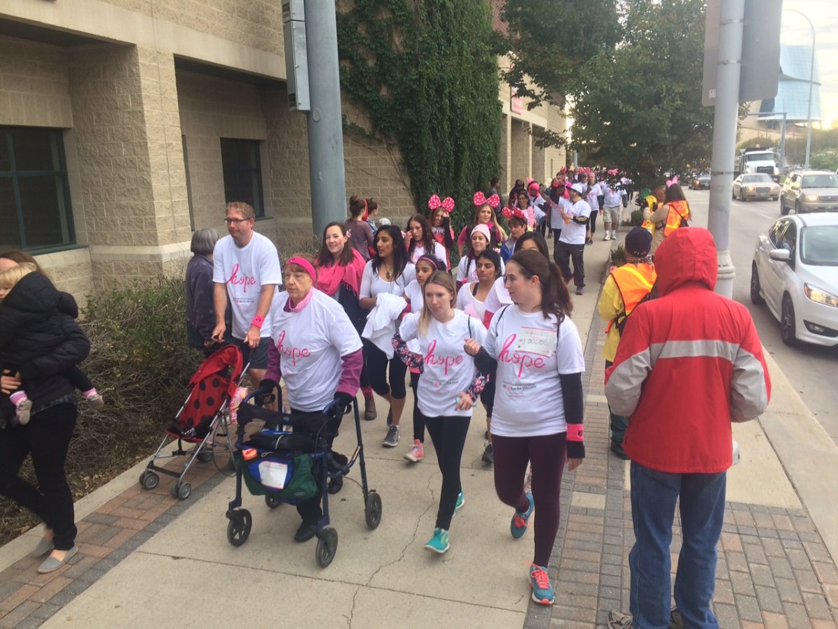 Manitobans take over downtown Winnipeg for Run for the Cure Winnipeg