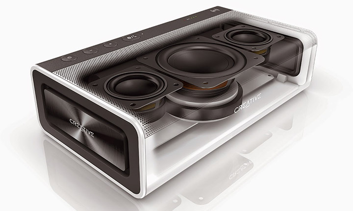 Sound Blaster Roar inside view of Bluetooth do-it-all speaker with power to spare