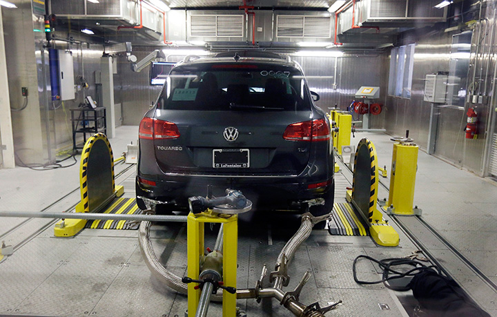 A Volkswagen Touareg diesel is tested in the Environmental Protection Agency's cold temperature test facility, Tuesday, Oct. 13, 2015, in Ann Arbor, Mich. 