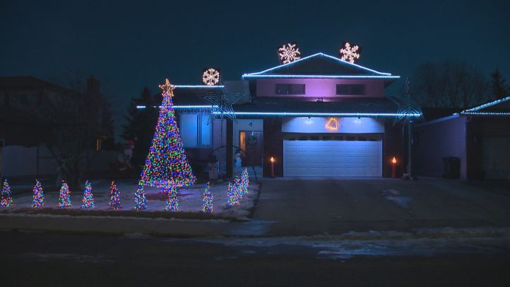 An amendment to a bylaw coming to council Monday night aims to force homeowners to turn their outdoor Christmas lights off by 11 p.m., and keep them off until the next day.