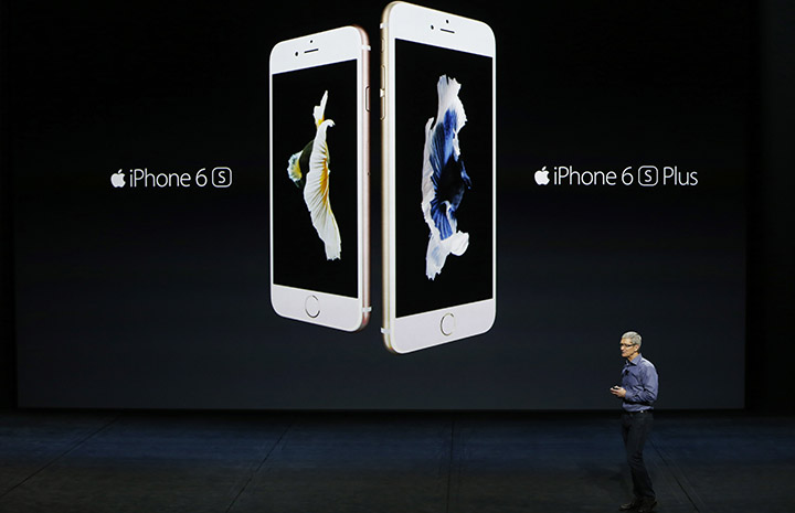 Apple CEO Tim Cook introduces the new iPhone 6s and 6s Plus during a Special Event at Bill Graham Civic Auditorium September 9, 2015 in San Francisco, California.