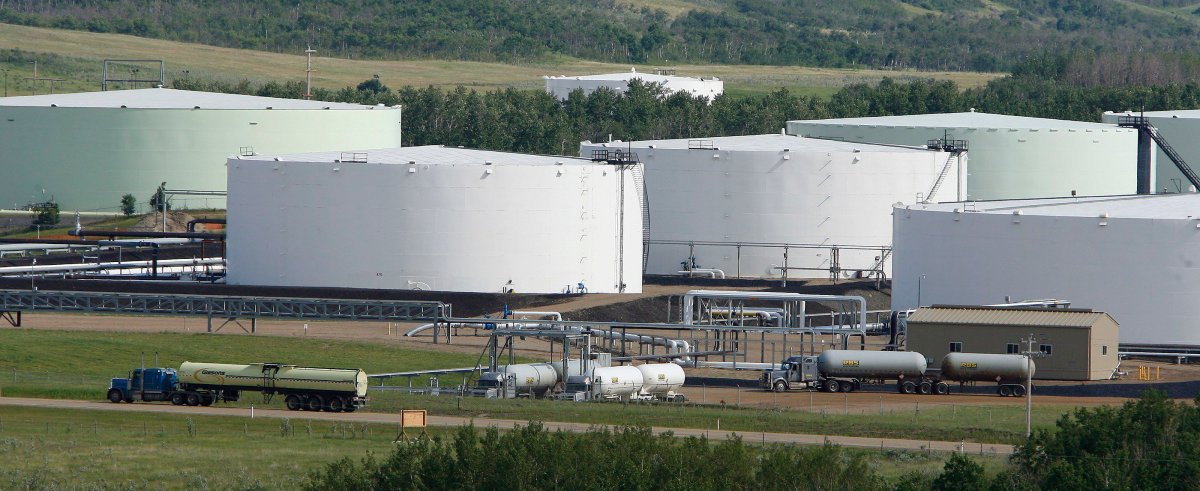 The oil pipeline and tank storage facilities in Hardisty, Alta., June 20, 2007.The white tanks belong to Husky Energy and the green tanks to Gibsons Energy. 
