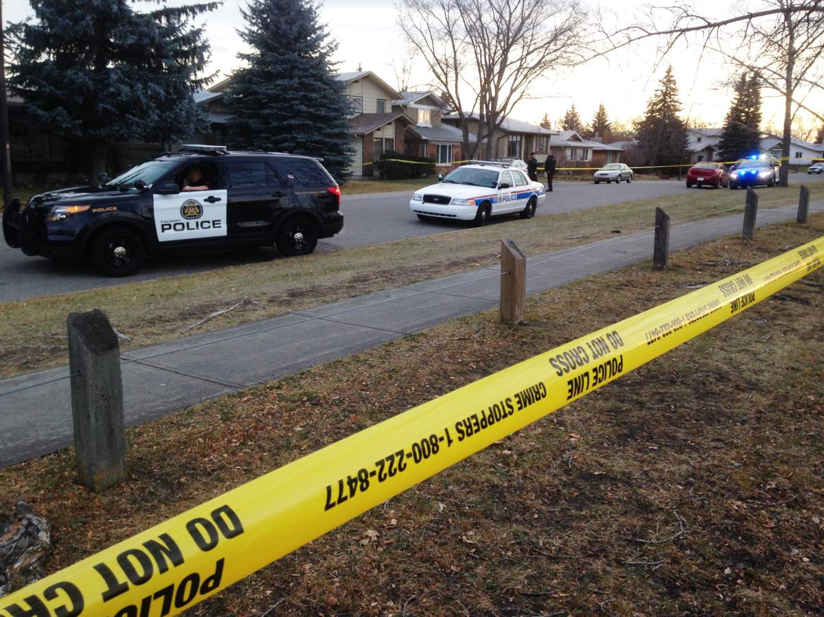 Police investigate a violent incident in the 100 block of  Midglen Way S.E. on Thursday, Nov. 5, 2015. 
