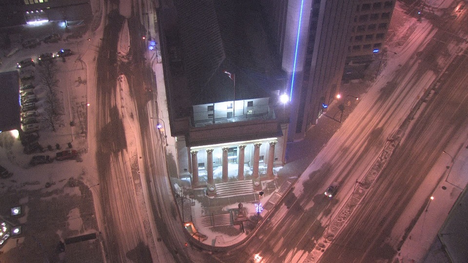 First significant snowfall in Winnipeg - image