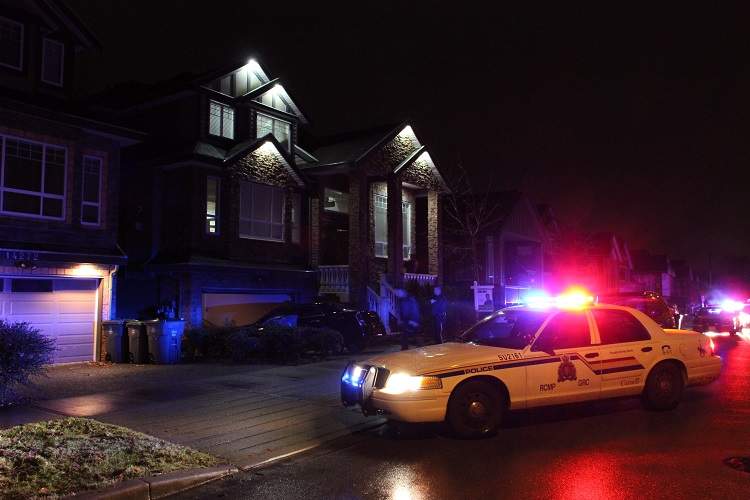 Several shots fired at Surrey home in targeted attack - BC | Globalnews.ca
