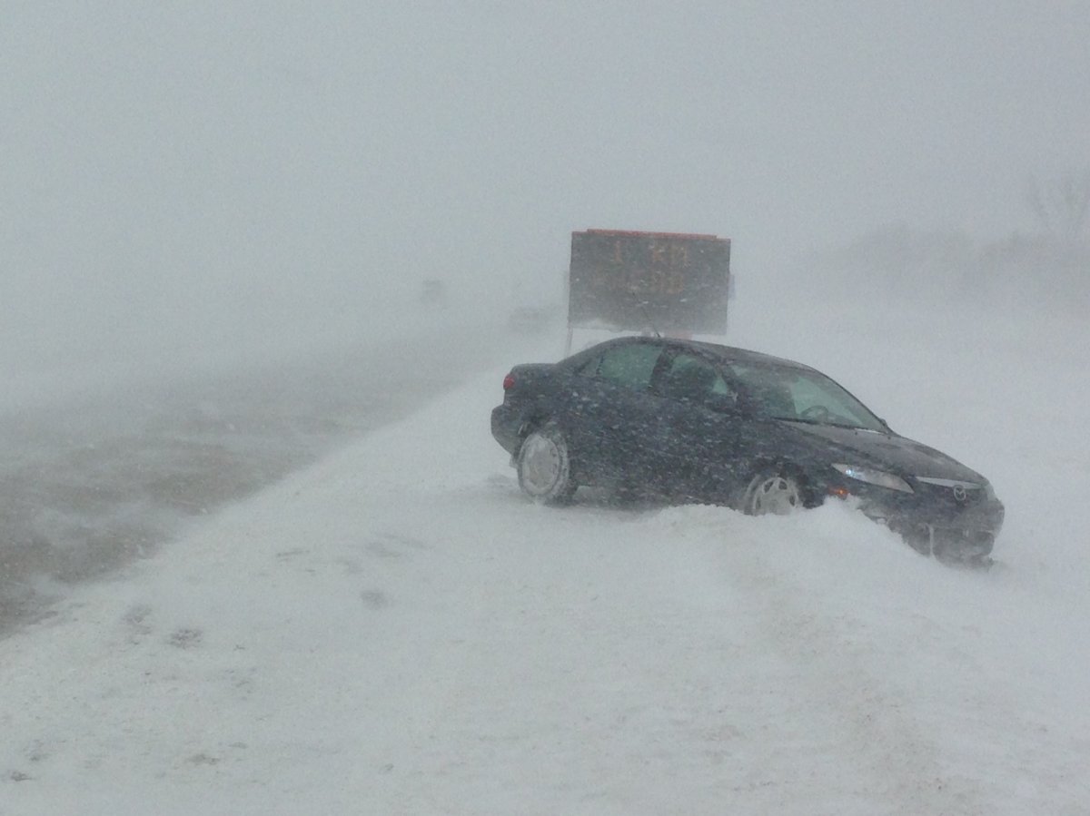 First shot of winter brings traffic chaos to Winnipeg - Winnipeg ...