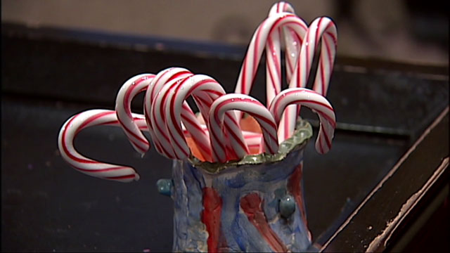 Little girl asks man with long, white beard if he is Santa, man says ‘yes’ - image