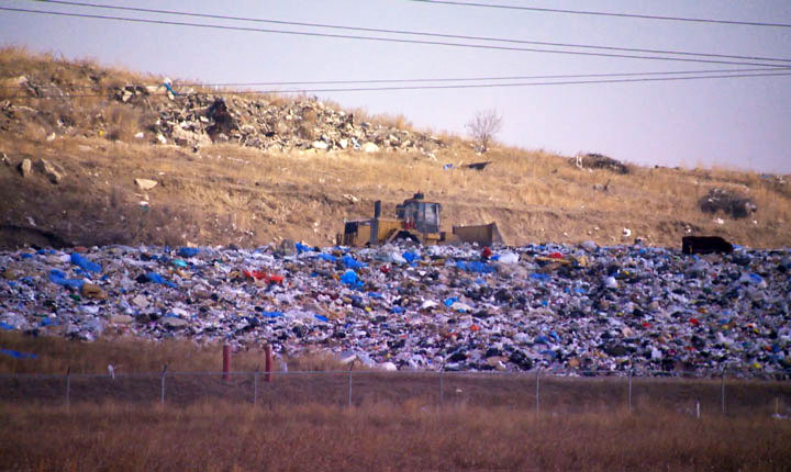 Saskatchewan auditor says landfills in the province are not regularly inspected despite recommendation.