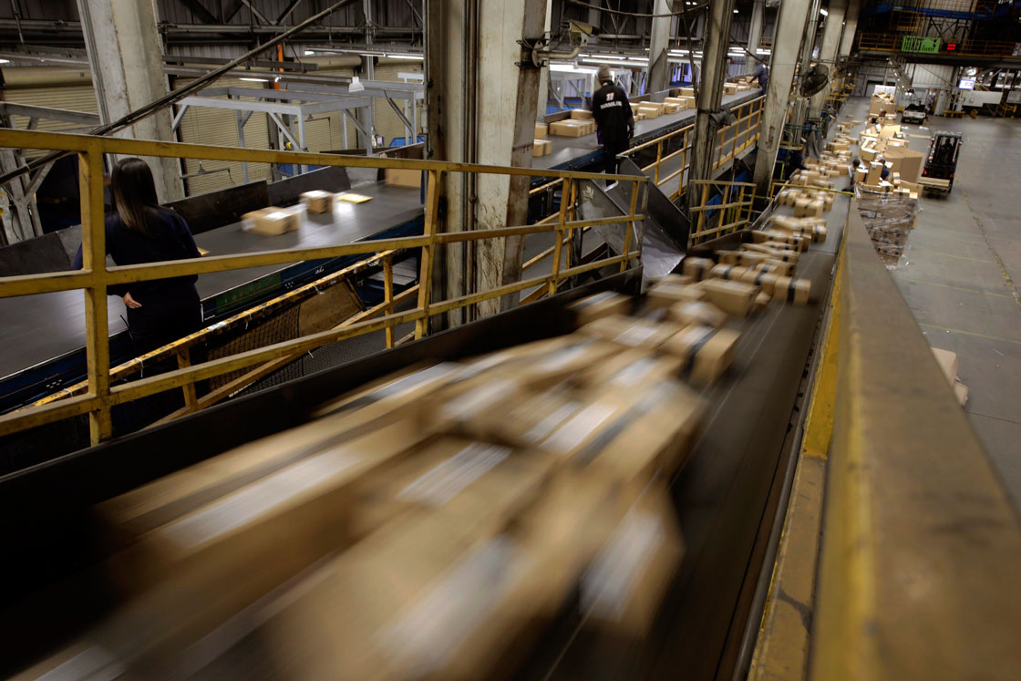 Economy unexpectedly stalls as factories fail to pick up slack - image
