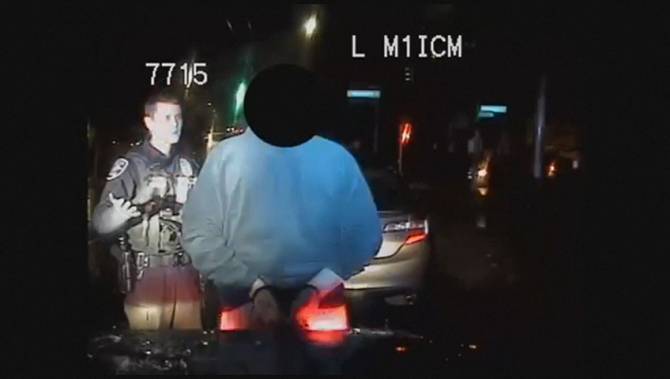 Seattle man arrested for trying to snort cocaine during traffic stop ...