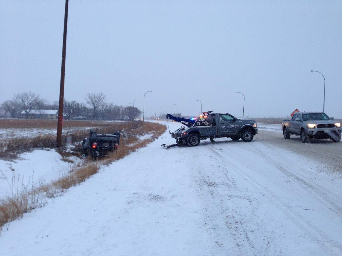 Environment Canada issues snowfall warning for southern Manitoba; 15-20 cm snow possible by Wednesday night.